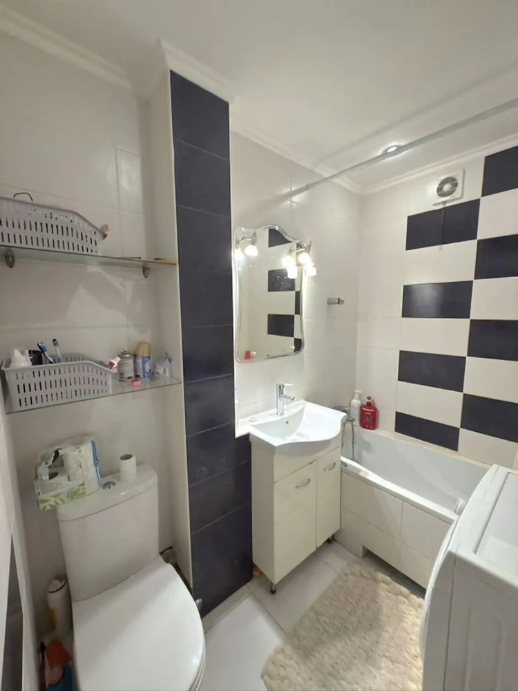 For Sale 2-room apartment with Full Renovation. Only cash.