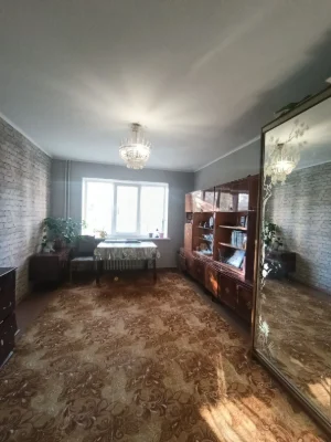 For Sale: 5 rooms in the left bank (3rd district)