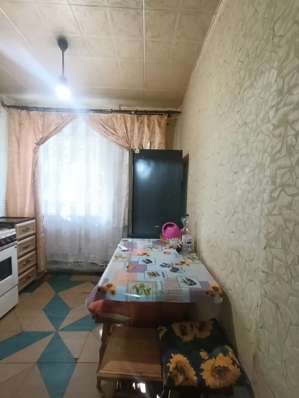 Продається 1-кімнатна квартира в цегляному будинку