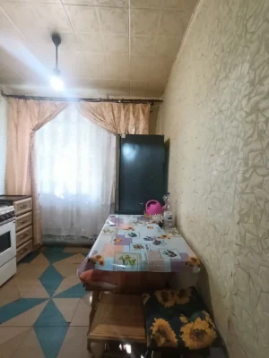 Продається 1-кімнатна квартира в цегляному будинку