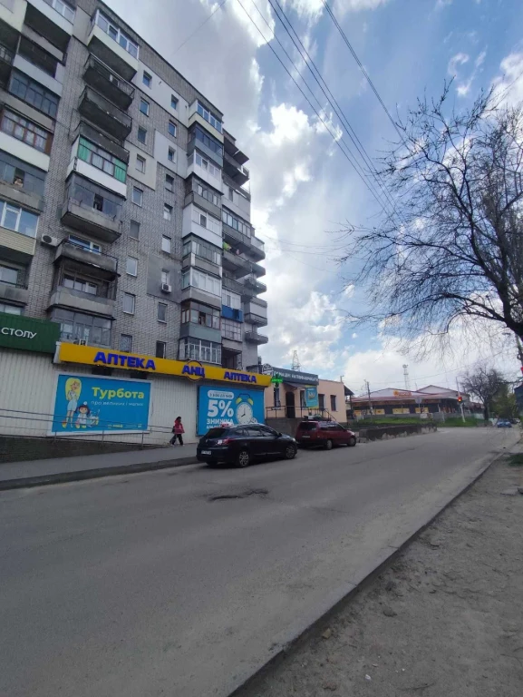 Two-bedroom large apartment 4/10 Czech brick car