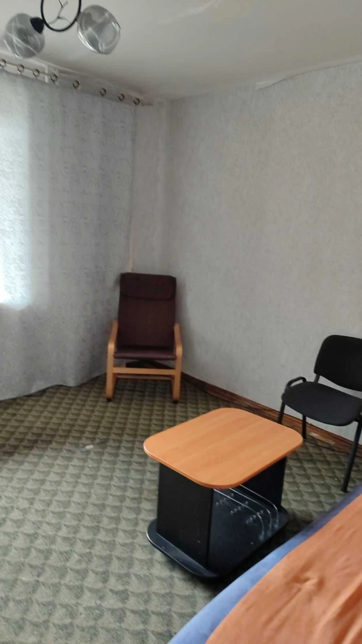Two-bedroom large apartment 4/10 Czech brick car