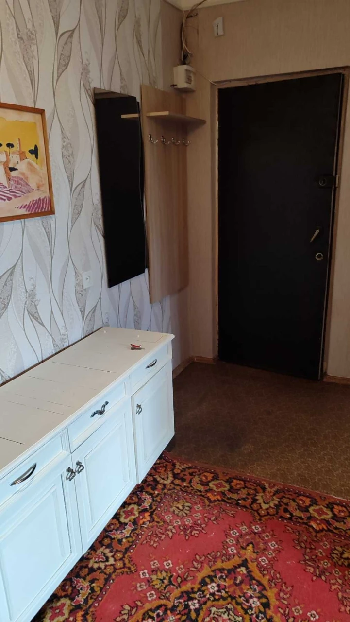 Two-bedroom large apartment 4/10 Czech brick car