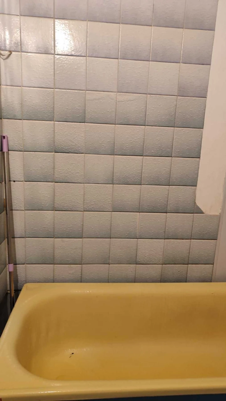Two-bedroom large apartment 4/10 Czech brick car