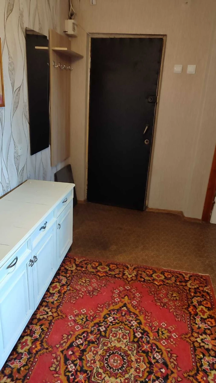 Two-bedroom large apartment 4/10 Czech brick car