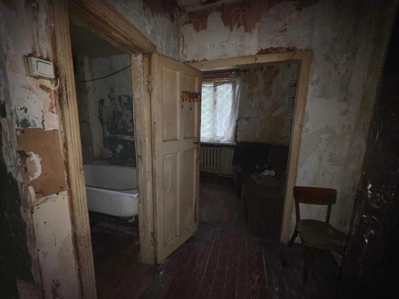 FOR SALE 2-room apartment in the train station area (village Budilevnyk, city Kam'