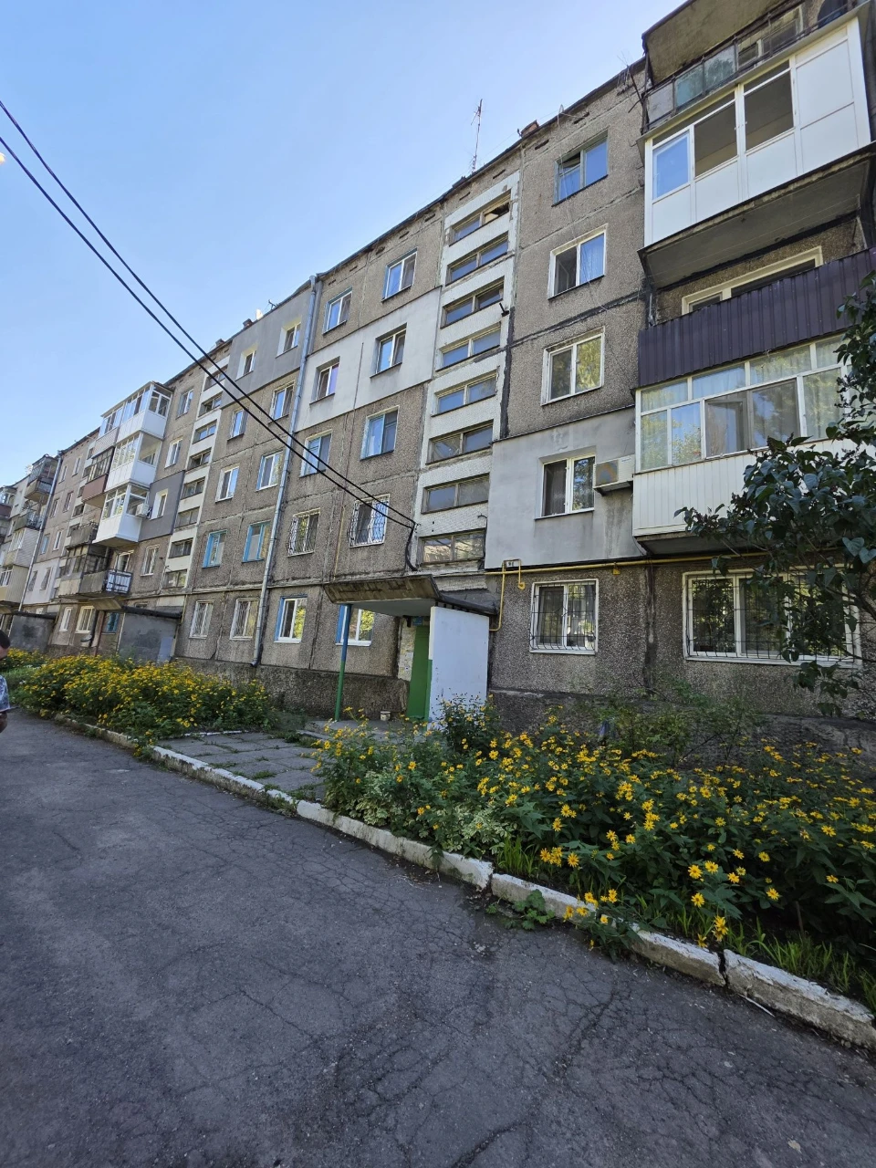 2 rooms, Social District