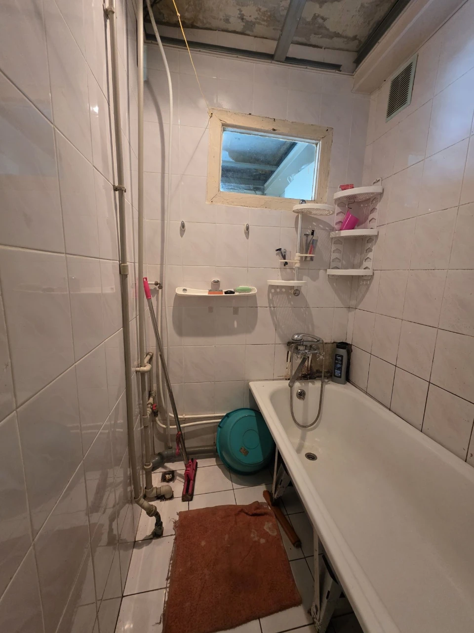 2 rooms, Social District