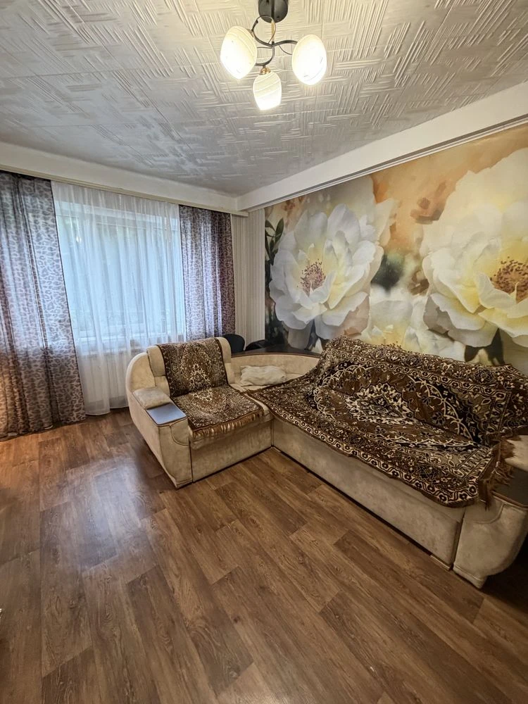 2-room apartment for sale on Відродження Avenue (Anoshkina)