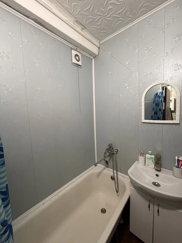 2-room apartment for sale on Відродження Avenue (Anoshkina)
