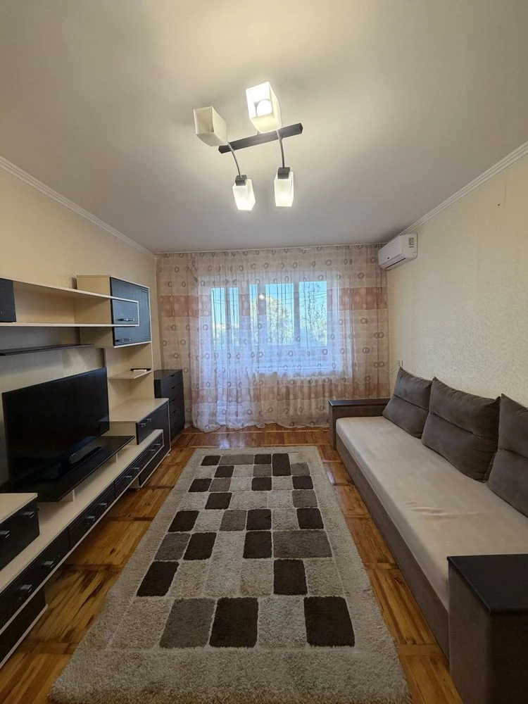 Продажа 2-комнатной квартиры на левом берегу