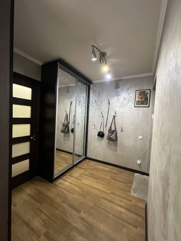 3-room apartment in Ukraine, lane 1 tramway