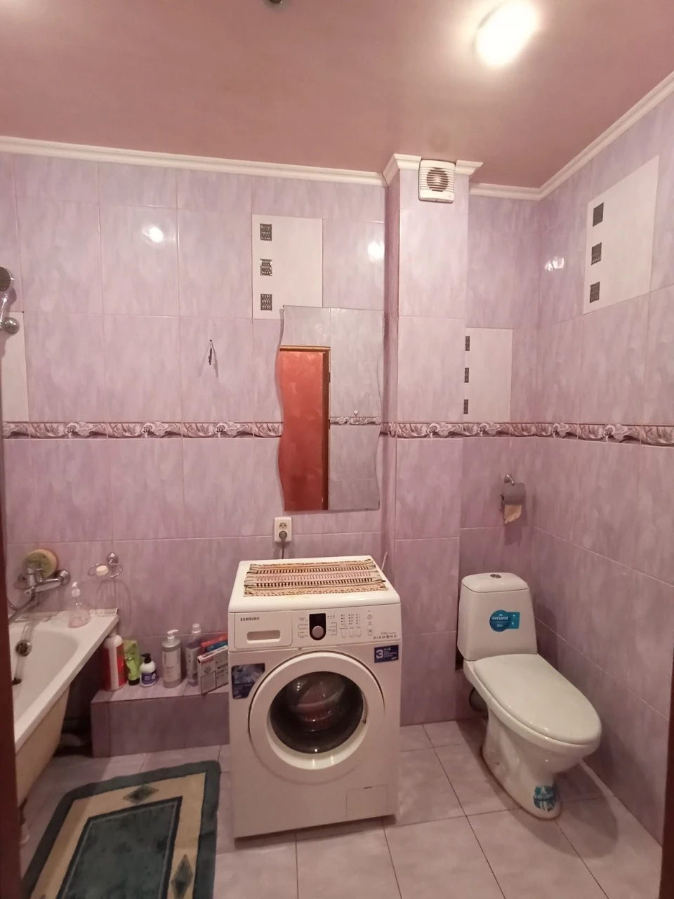 For Sale: 2-bedroom apartment, move in and live!