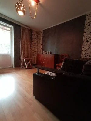 For Sale: 2-bedroom apartment, move in and live!