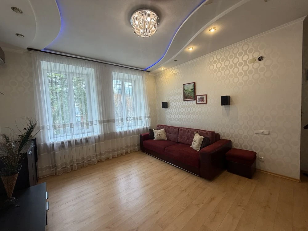 Продаж 3-кімнатної квартири