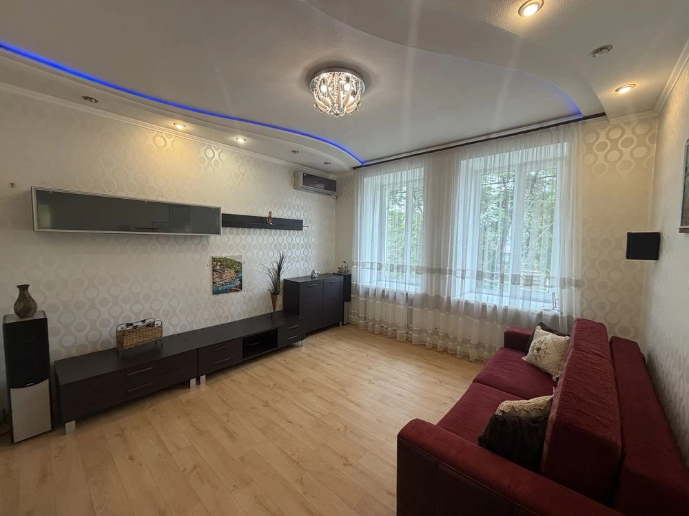 Продаж 3-кімнатної квартири
