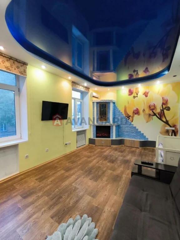 Two-bedroom. Center. Furnished.