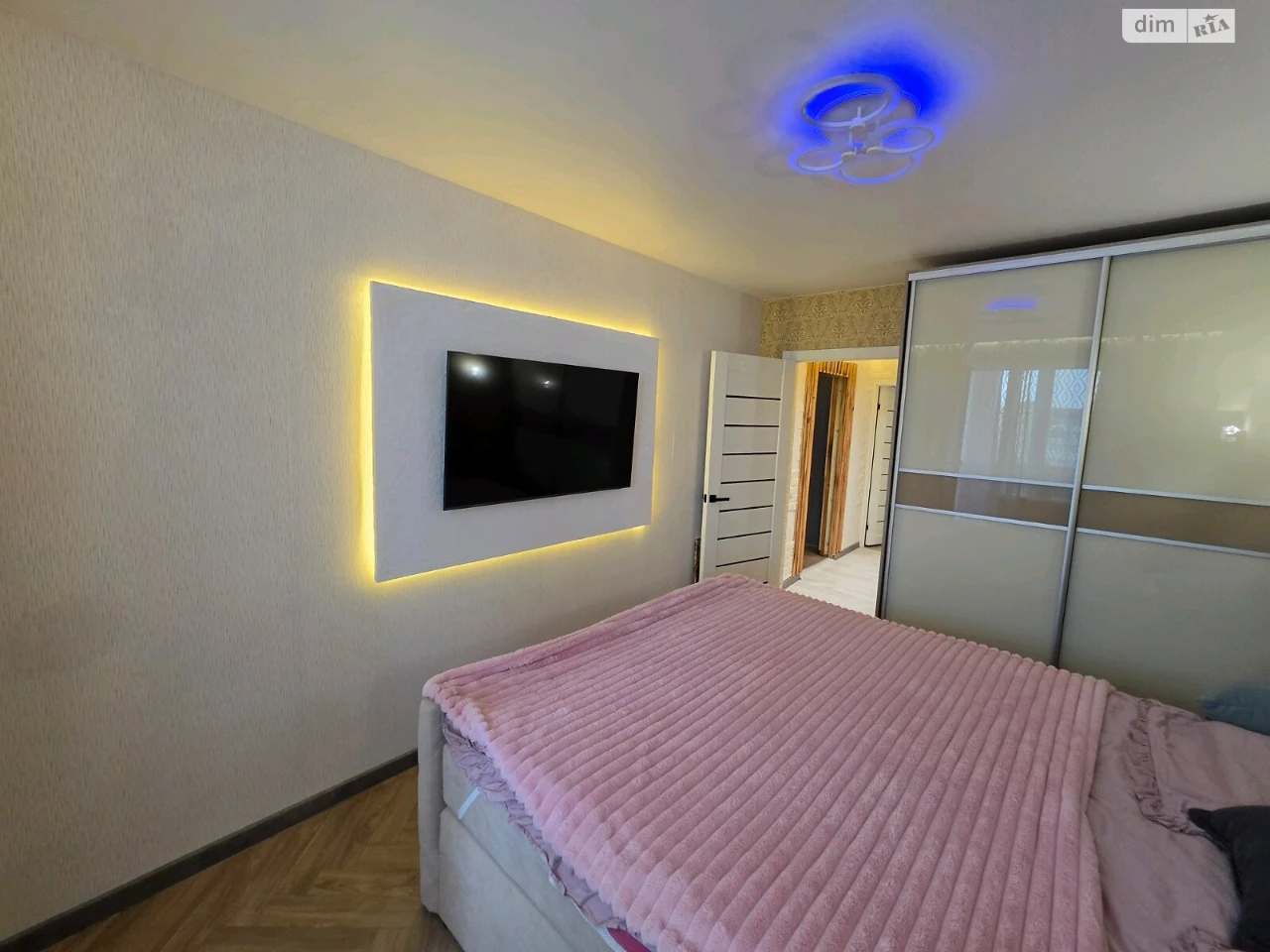 Apartment for Sale in Dniprovsky