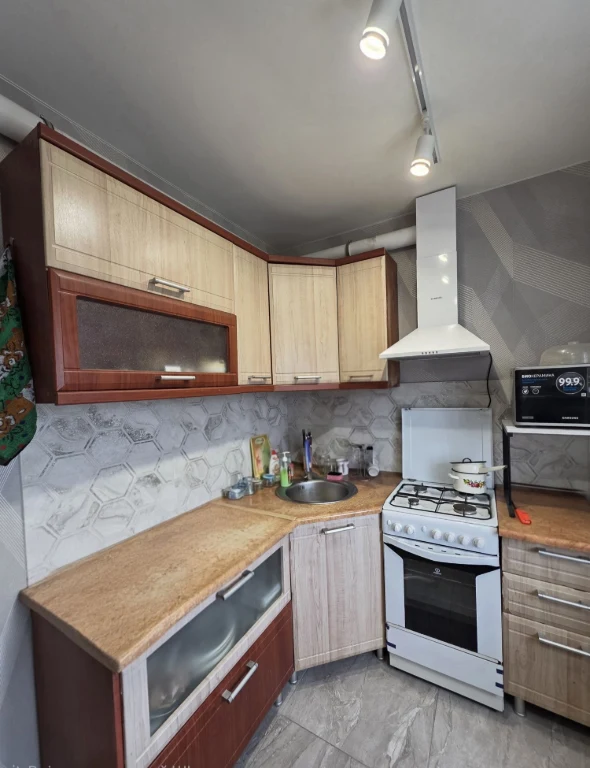 For Sale: 3-room apartment with gas heating in the 4th district