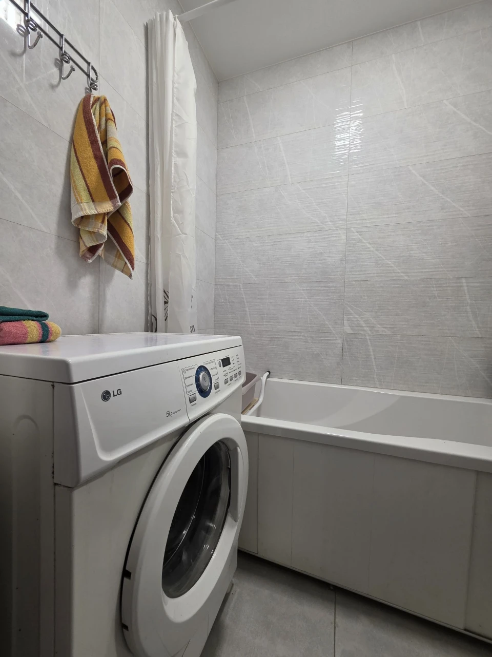 For Sale: 3-room apartment with gas heating in the 4th district
