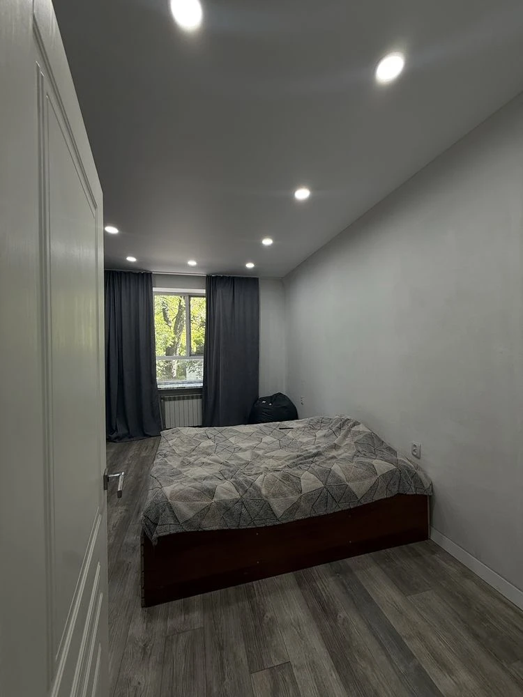 For Sale: 2-bedroom apartment, Gas heating, renovated