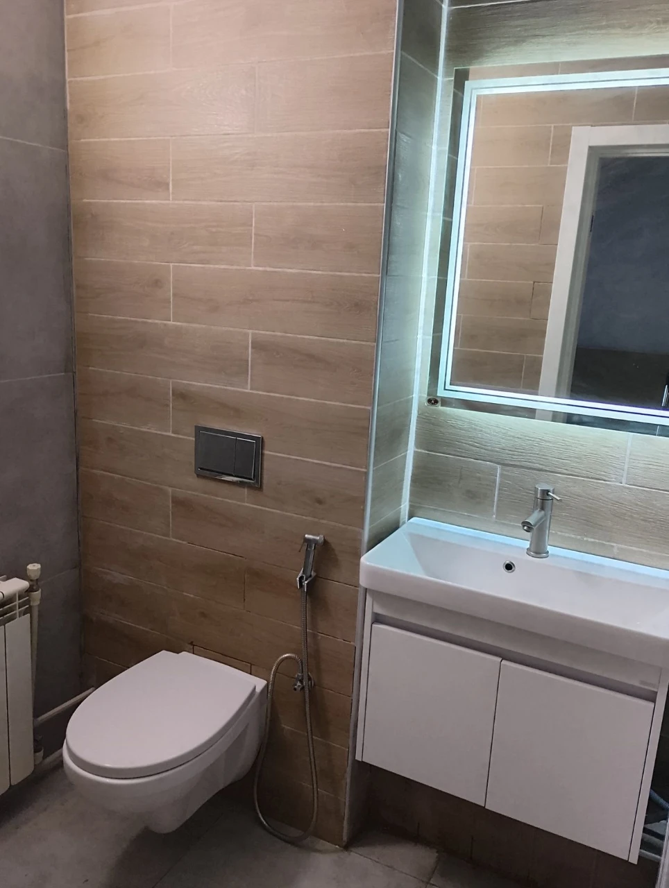 For Sale: 2-bedroom apartment, Gas heating, renovated