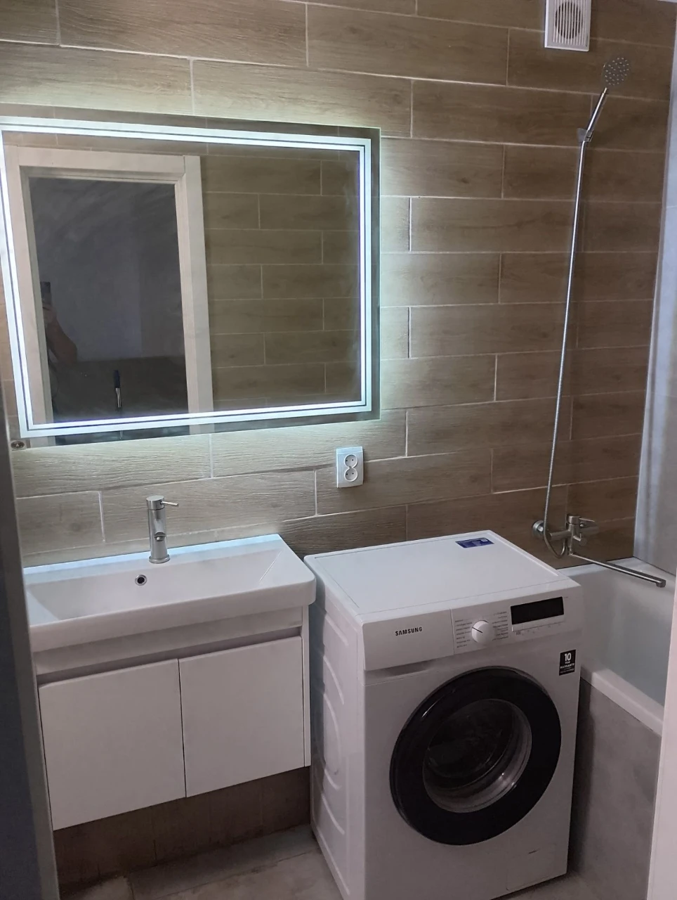 For Sale: 2-bedroom apartment, Gas heating, renovated