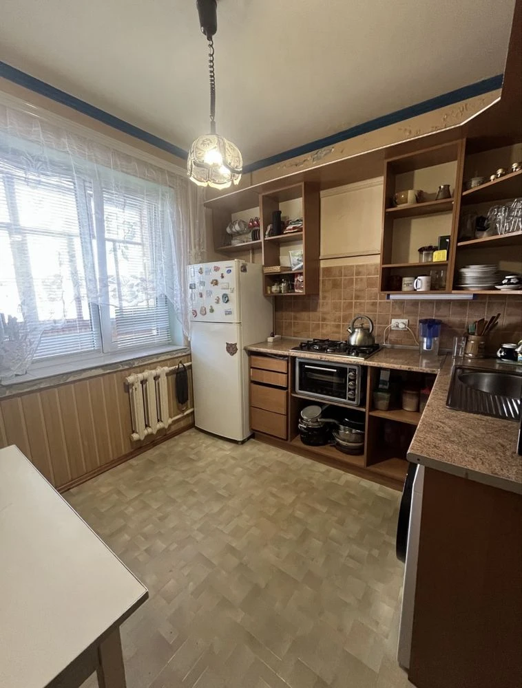 For sale 4-room apartment on the Left Bank, 5th microdistrict