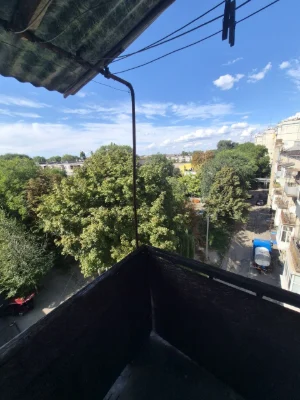 Продам 2к центр Пр.Свободы 40