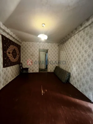 For Sale: 3-bedroom apartment. Under renovation. Zone: Train Station