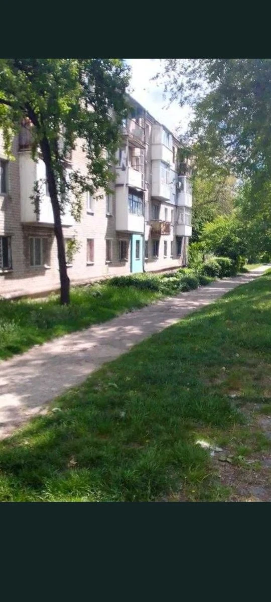 Продается 3-комнатная квартира в Черемушках.