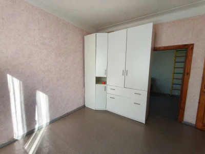 For sale 2-room apartment on the right