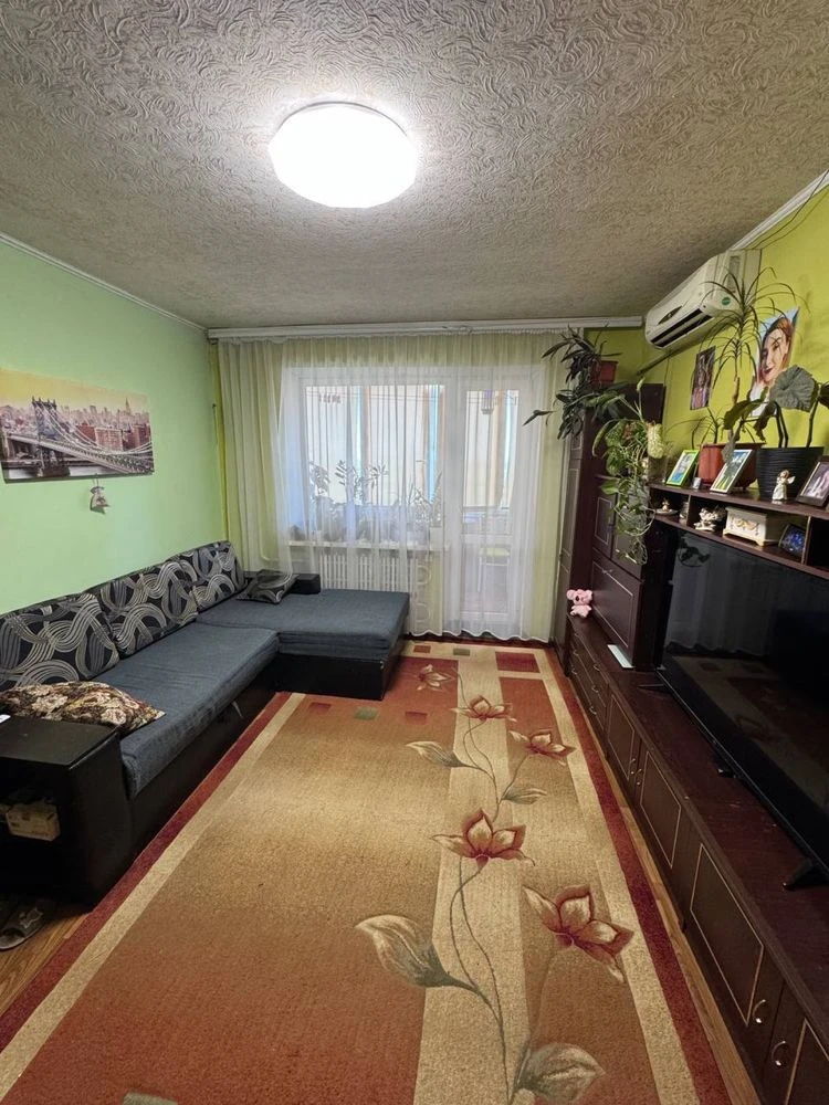 Продається 1-кімнатна квартира. Лівий берег