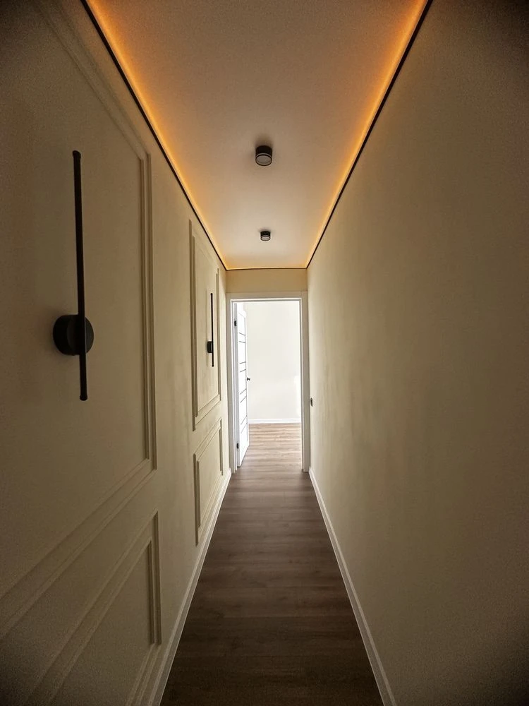 For Sale 2-room apartment with renovation near Aurora Avenue Station