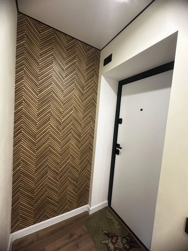 For Sale 2-room apartment with renovation near Aurora Avenue Station