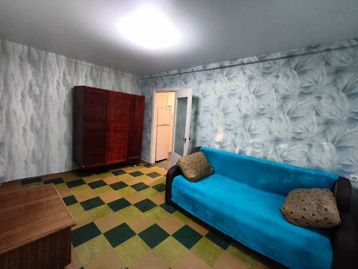 Продается 1-комнатная квартира, 3 этаж, правый берег