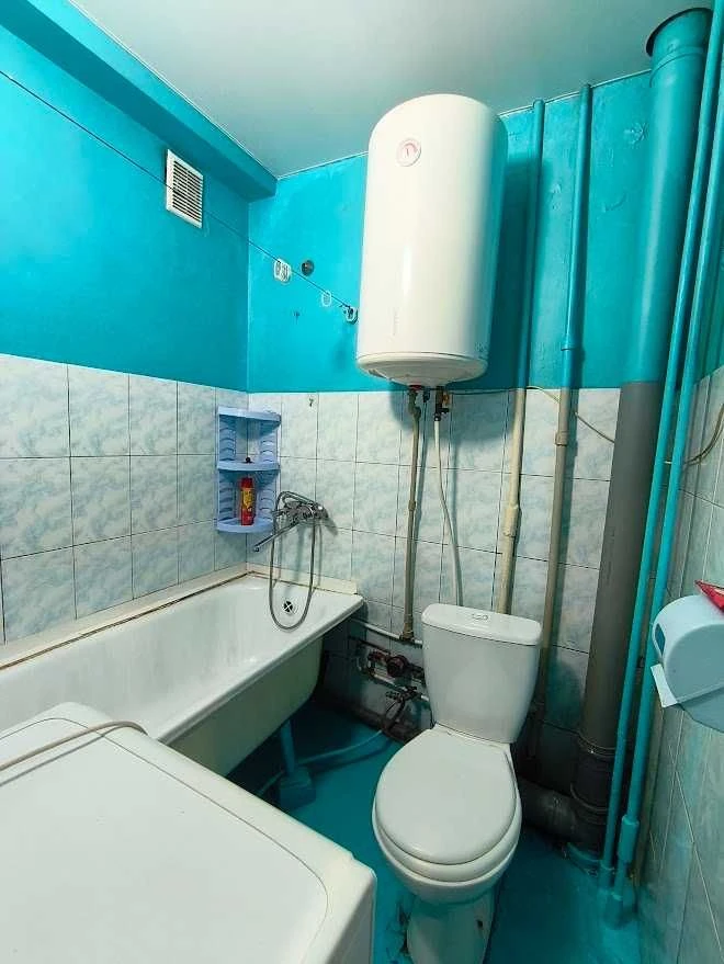 Продается 1-комнатная квартира, 3 этаж, правый берег