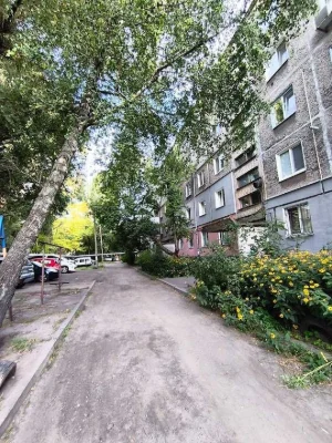 Продается 1-комнатная квартира, 3 этаж, правый берег