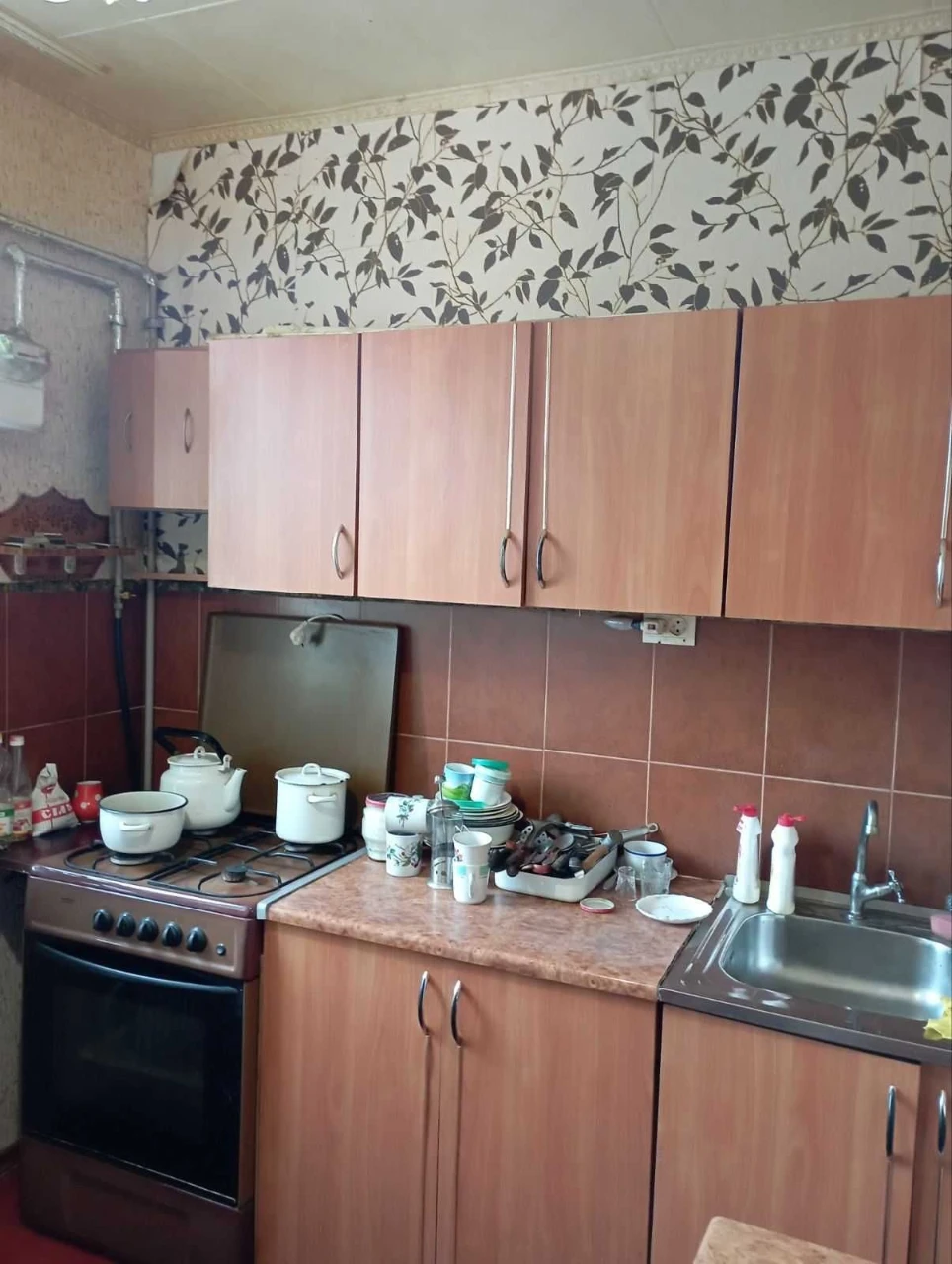 Продам 3-ком Левый Берег без долгов, не угловая. СРОЧНО!