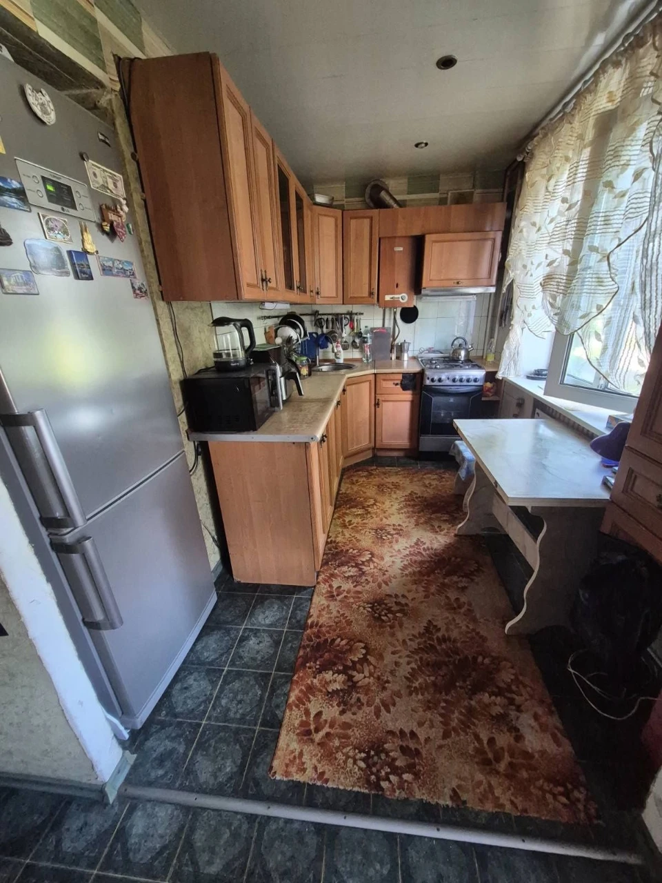 For Sale: 4 rooms on Matrosova Street