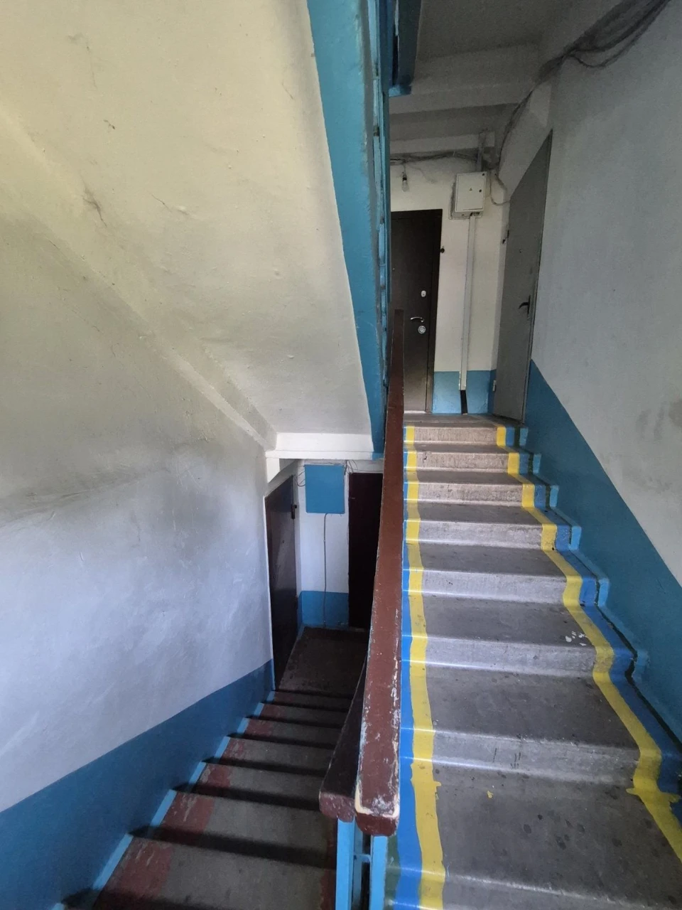 For Sale: 4 rooms on Matrosova Street