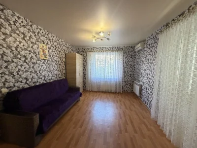 One-room apartment for sale, left bank