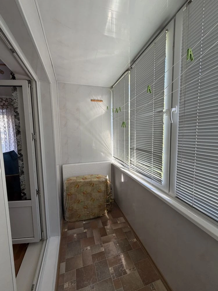One-room apartment for sale, left bank