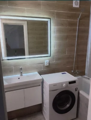 For Sale: 2-room apartment | High-quality renovation | Gas heating | Center | $39,000