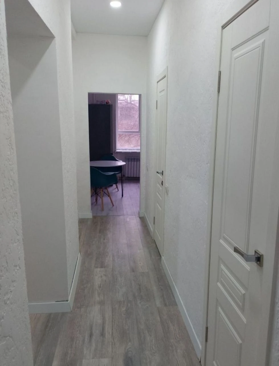 For Sale: 2-room apartment | High-quality renovation | Gas heating | Center | $39,000