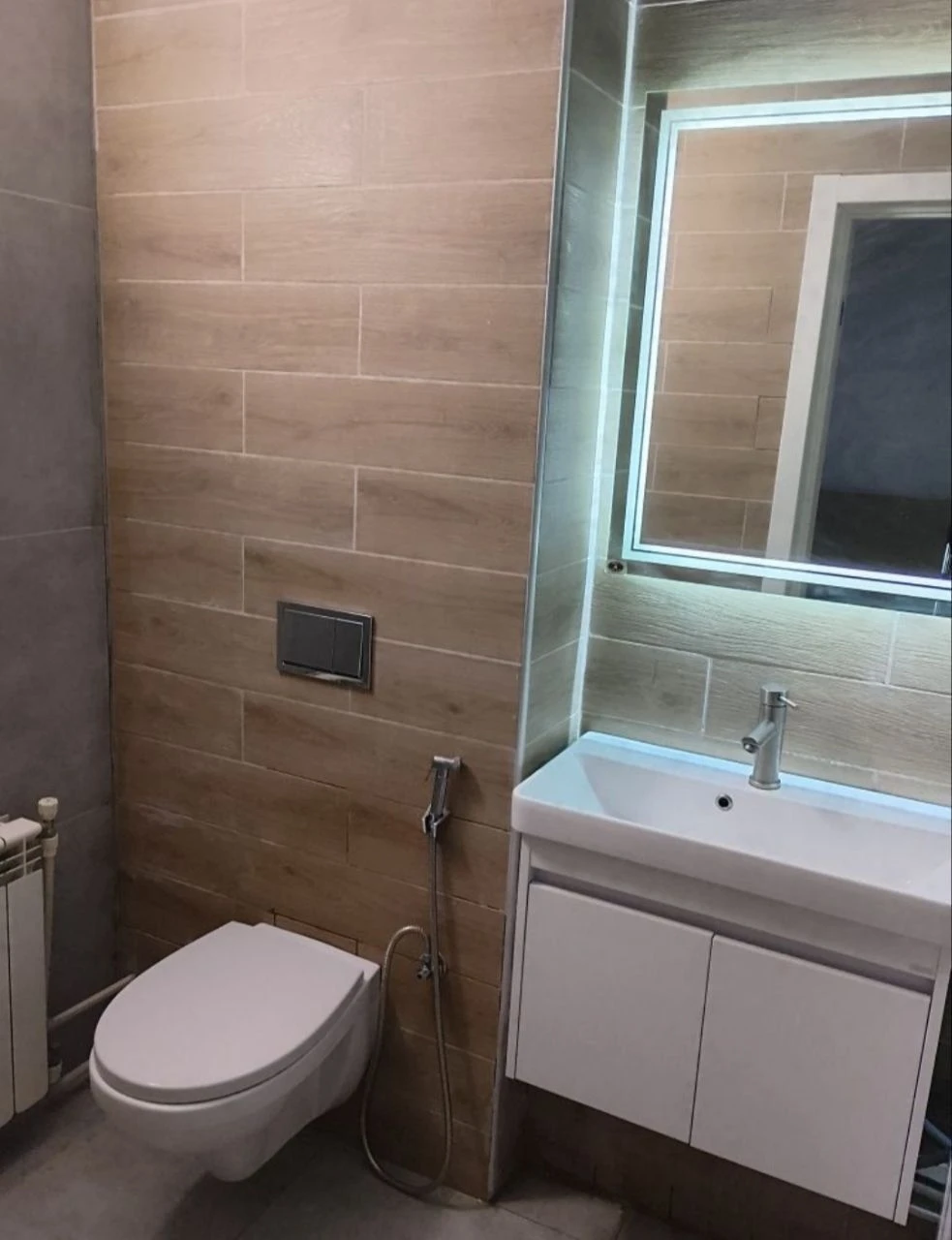 For Sale: 2-room apartment | High-quality renovation | Gas heating | Center | $39,000