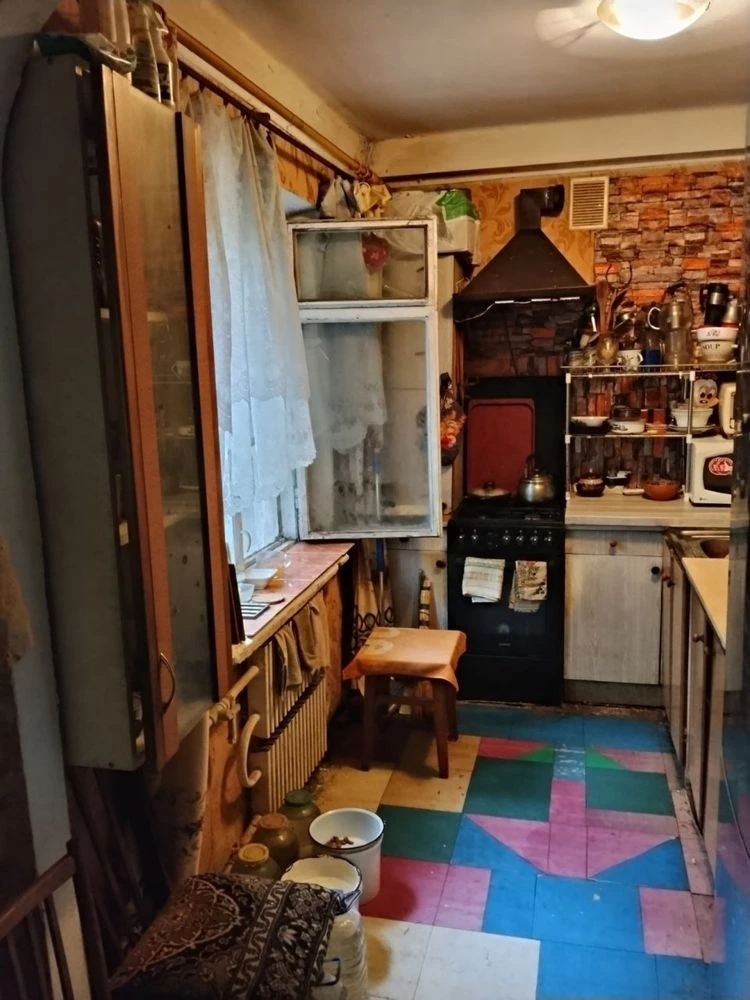 Selling 4-room apartment. Altai