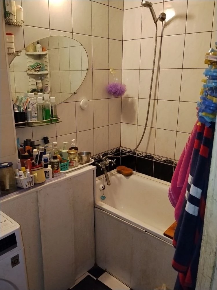 Selling 4-room apartment. Altai