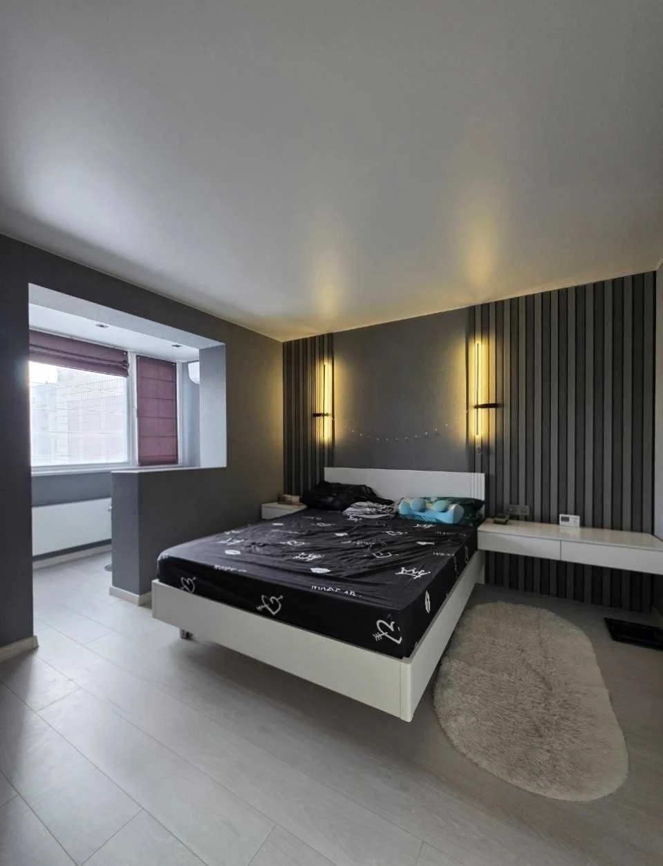 For sale, three-room apartment on the left bank of the city of Kam'yantsk