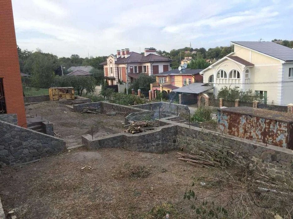 Продаж будинку поблизу стадіону "Ворскла"